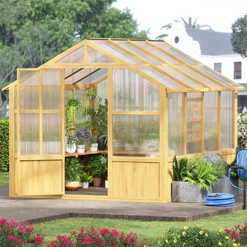 LYNSLIM 8x8 wooden greenhouse with polycarbonate panels. Listing image.