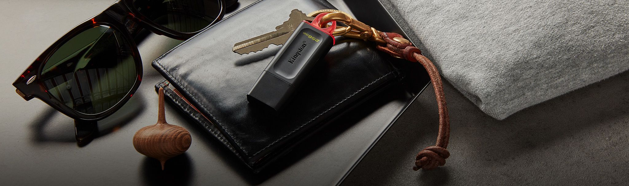 Kingston DataTraveler Exodia 128GB DTX flash drive product photo